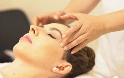 Face Massage At Le Spa Massage Academy